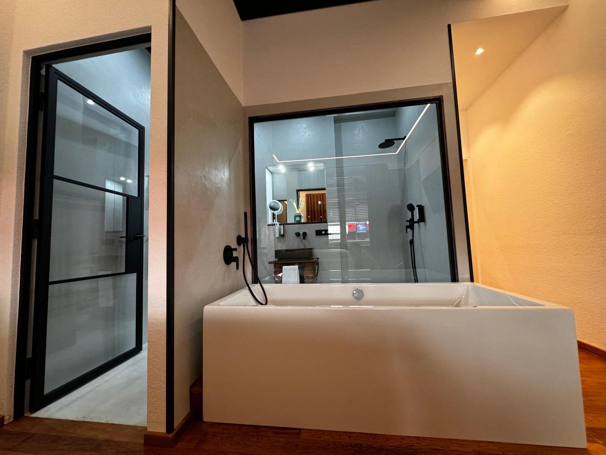 Historical Luxury Homes - Luxus Loft Wallstreet ไฟรบวร์กอิมไบรส์เกา ภายนอก รูปภาพ
